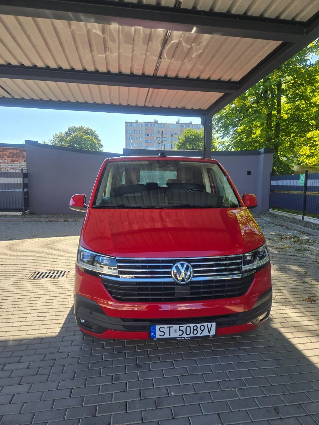 Volkswagen Multivan - widok z przodu